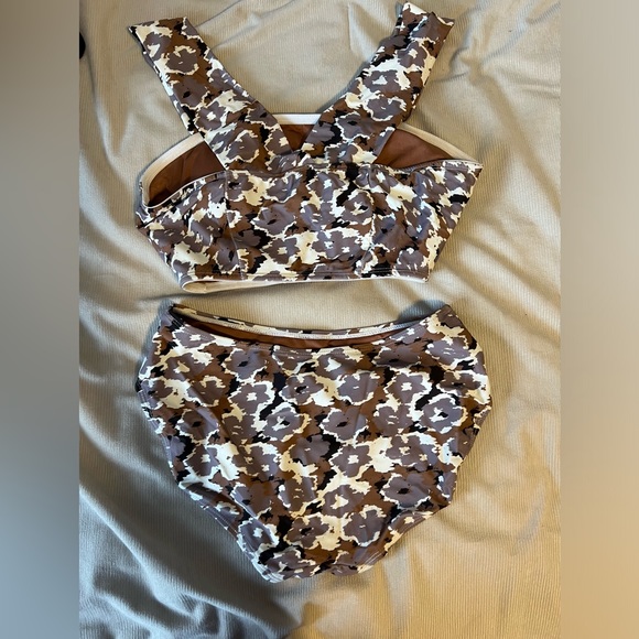 Modest bikini! - Picture 3 of 3